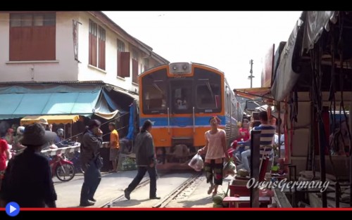 Maeklong Train